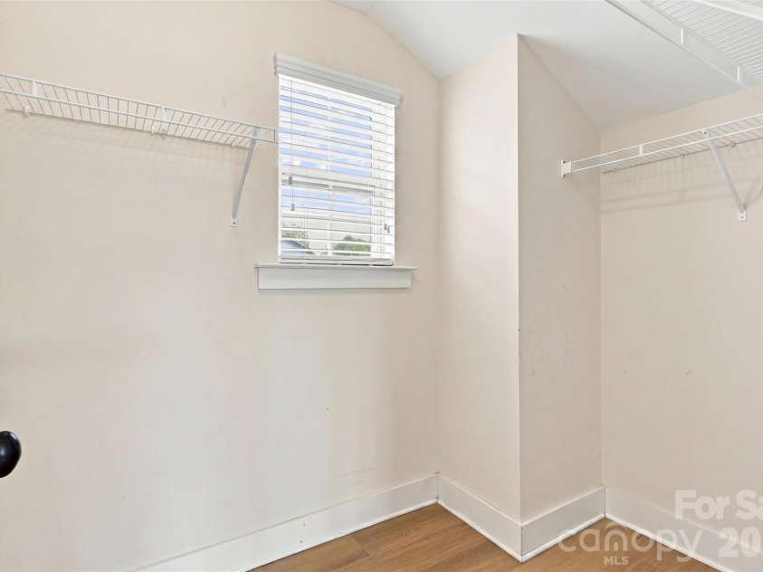 2104 Woodward Avenue, Charlotte, NC 28206.  MLS# CAR4392627, YatesRealty ID 35826. 