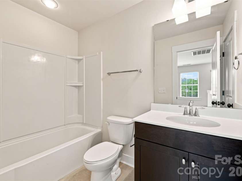 2104 Woodward Avenue, Charlotte, NC 28206.  MLS# CAR4392627, YatesRealty ID 35826. 