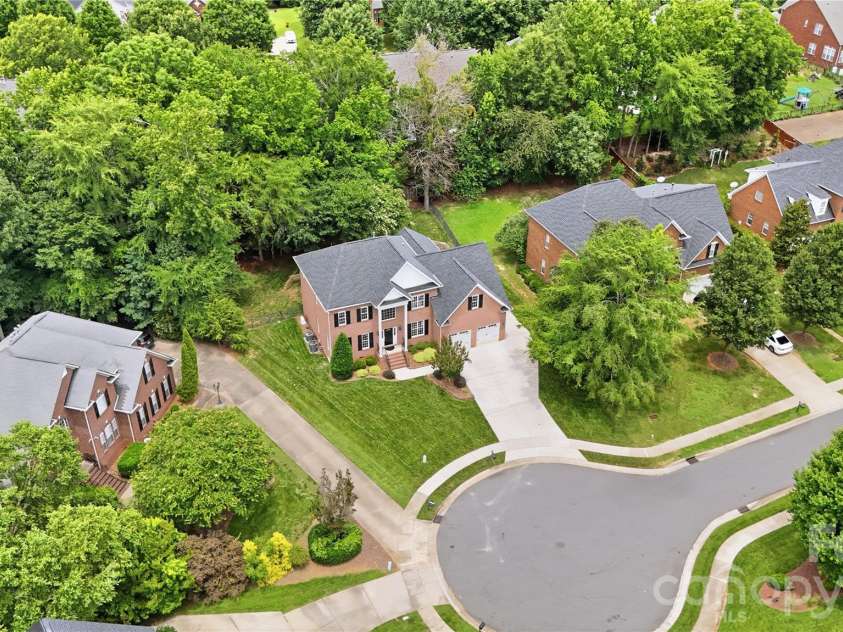 7011 Edenderry Drive, Charlotte, NC 28270.  MLS# CAR4397470, YatesRealty ID 35827. 