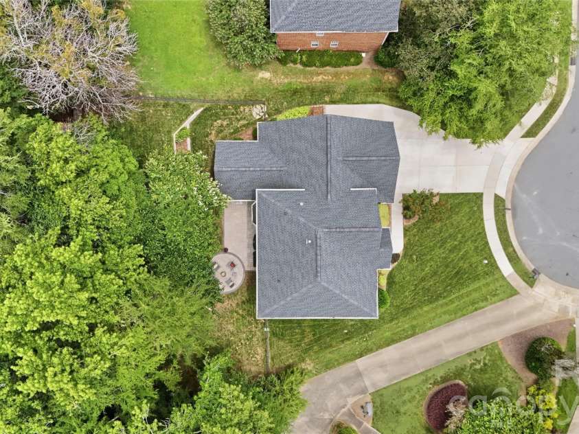7011 Edenderry Drive, Charlotte, NC 28270.  MLS# CAR4397470, YatesRealty ID 35827. 