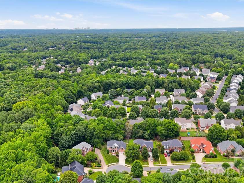 7011 Edenderry Drive, Charlotte, NC 28270.  MLS# CAR4397470, YatesRealty ID 35827. 