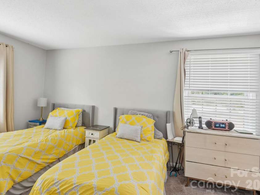 4736 Hedgemore Drive, Charlotte, NC 28209.  MLS# CAR4398402, YatesRealty ID 35829. 