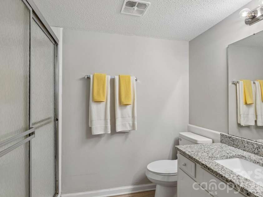 4736 Hedgemore Drive, Charlotte, NC 28209.  MLS# CAR4398402, YatesRealty ID 35829. 