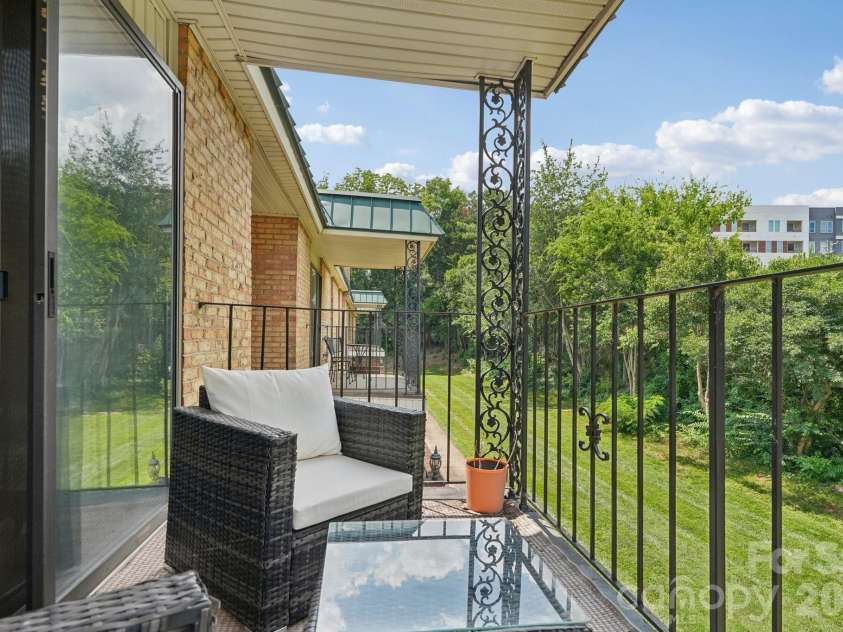 4736 Hedgemore Drive, Charlotte, NC 28209.  MLS# CAR4398402, YatesRealty ID 35829. 