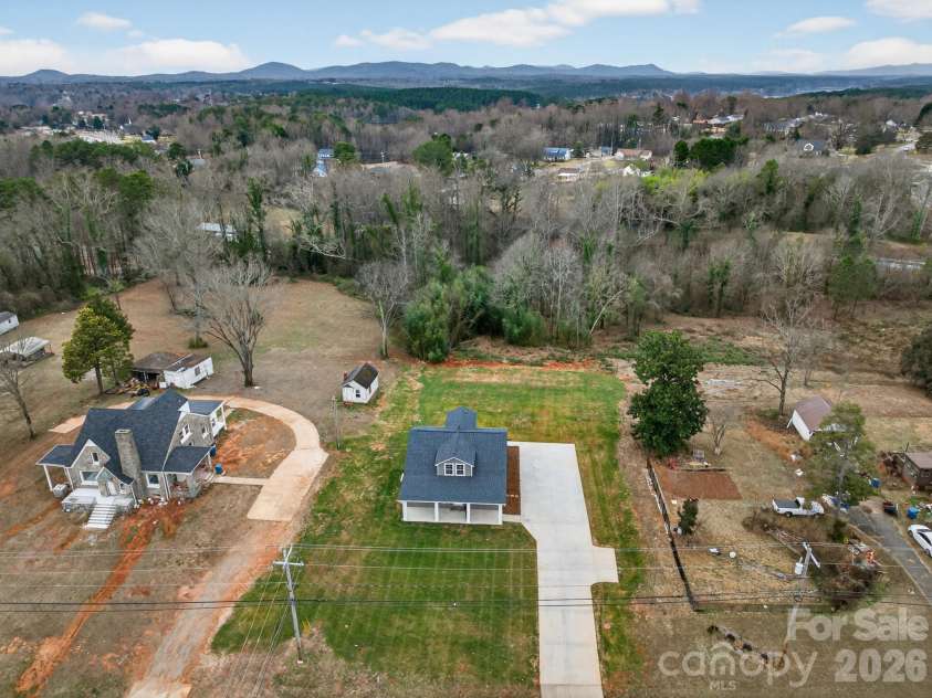 109 Main Street, Granite Falls, NC 28630.  MLS# CAR4341222, YatesRealty ID 3583. 