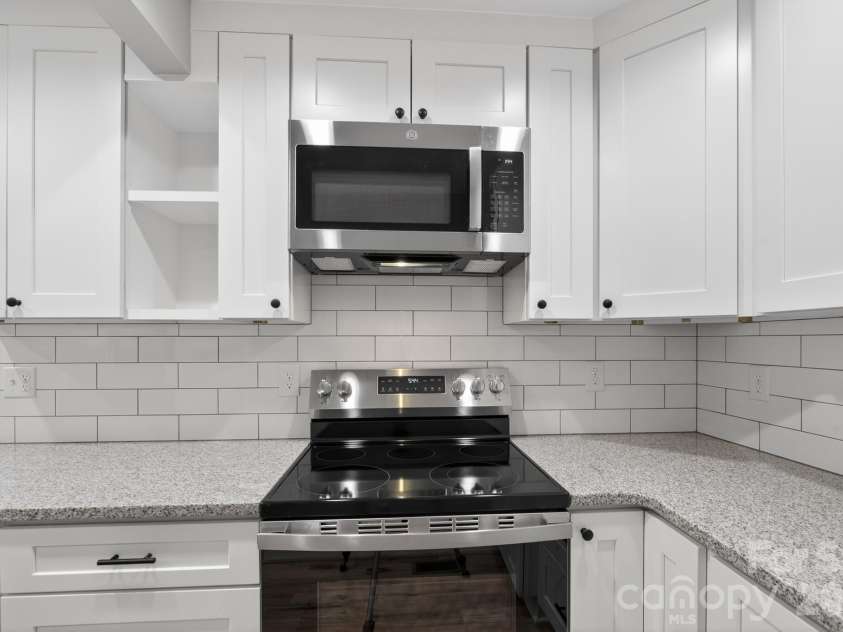 109 Main Street, Granite Falls, NC 28630.  MLS# CAR4341222, YatesRealty ID 3583. 