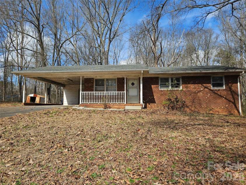 7440 Tuckaseegee Road, Kannapolis, NC 28081.  MLS# CAR4354757, YatesRealty ID 3583. 
