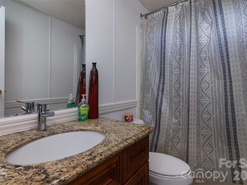 5727 Thompson Road, Charlotte, NC 28216.  MLS# CAR4401873, YatesRealty ID 35830. 