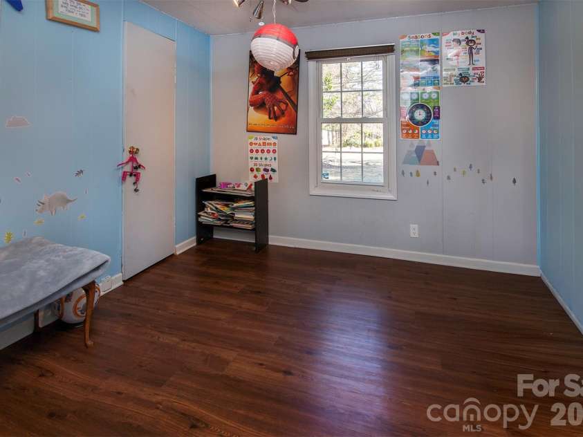 5727 Thompson Road, Charlotte, NC 28216.  MLS# CAR4401873, YatesRealty ID 35830. 
