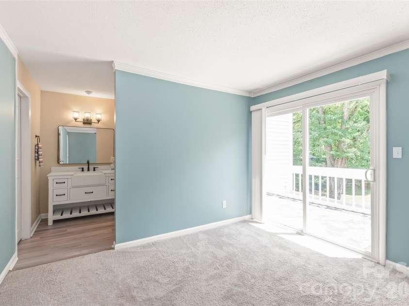 8410 Cricket Lake Drive, Charlotte, NC 28277.  MLS# CAR4399995, YatesRealty ID 35831. 