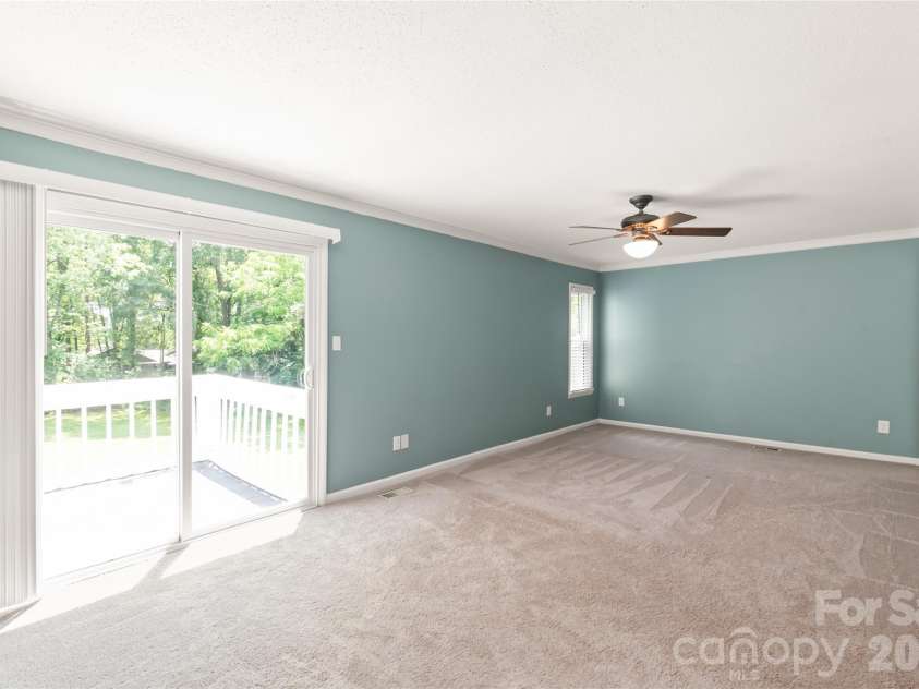 8410 Cricket Lake Drive, Charlotte, NC 28277.  MLS# CAR4399995, YatesRealty ID 35831. Primary Bedroom