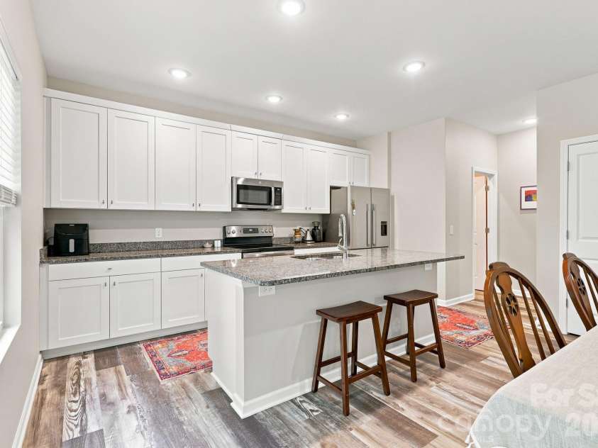 3517 Cambridge Place, Statesville, NC 28625.  MLS# CAR4401992, YatesRealty ID 35832. 
