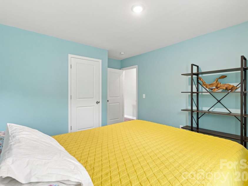 3517 Cambridge Place, Statesville, NC 28625.  MLS# CAR4401992, YatesRealty ID 35832. 
