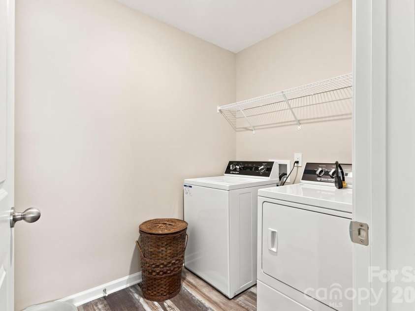 3517 Cambridge Place, Statesville, NC 28625.  MLS# CAR4401992, YatesRealty ID 35832. 