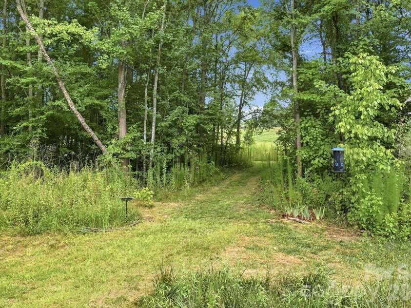 3517 Cambridge Place, Statesville, NC 28625.  MLS# CAR4401992, YatesRealty ID 35832. 