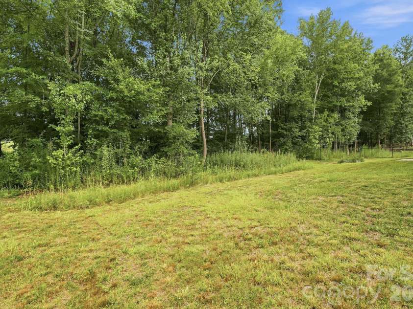 3517 Cambridge Place, Statesville, NC 28625.  MLS# CAR4401992, YatesRealty ID 35832. 