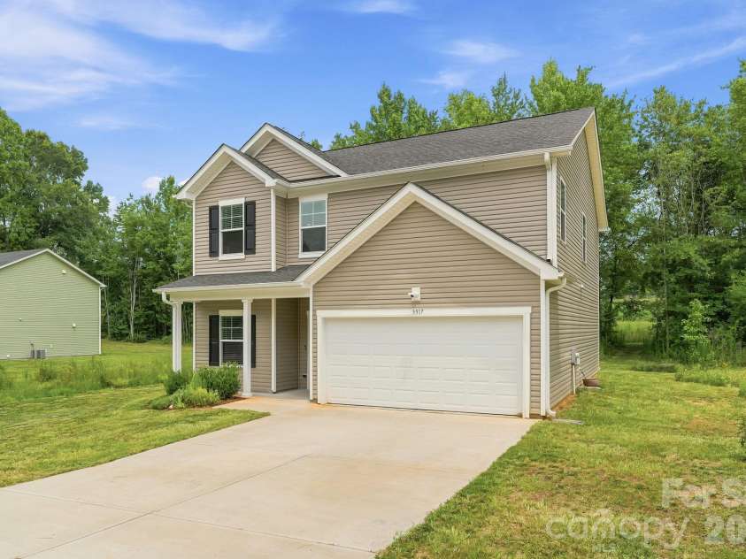 3517 Cambridge Place, Statesville, NC 28625.  MLS# CAR4401992, YatesRealty ID 35832. 