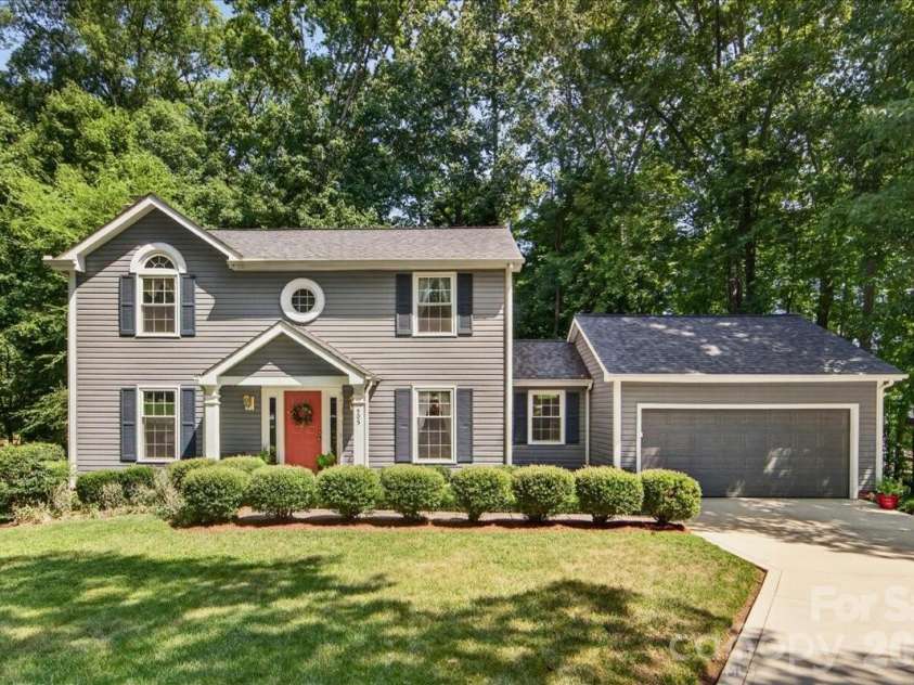 505 Glen Ellyn Court, Charlotte, NC 28213.  MLS# CAR4400624, YatesRealty ID 35834. 