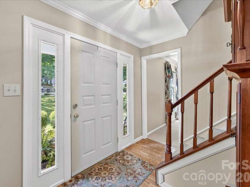 505 Glen Ellyn Court, Charlotte, NC 28213.  MLS# CAR4400624, YatesRealty ID 35834. 