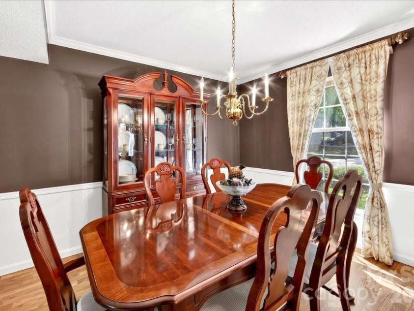 505 Glen Ellyn Court, Charlotte, NC 28213.  MLS# CAR4400624, YatesRealty ID 35834. 