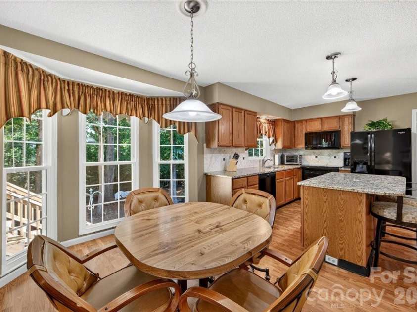 505 Glen Ellyn Court, Charlotte, NC 28213.  MLS# CAR4400624, YatesRealty ID 35834. 