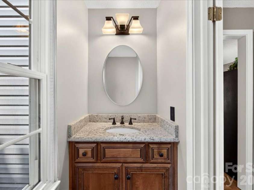 505 Glen Ellyn Court, Charlotte, NC 28213.  MLS# CAR4400624, YatesRealty ID 35834. 