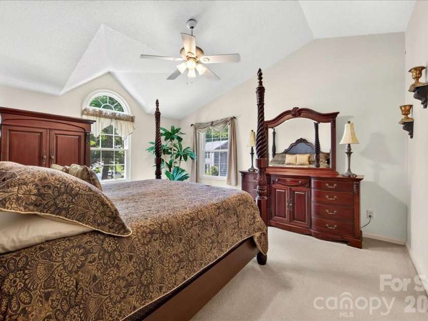 505 Glen Ellyn Court, Charlotte, NC 28213.  MLS# CAR4400624, YatesRealty ID 35834. 