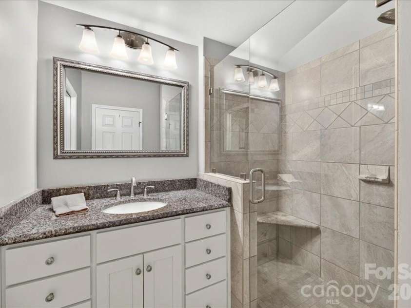 505 Glen Ellyn Court, Charlotte, NC 28213.  MLS# CAR4400624, YatesRealty ID 35834. 