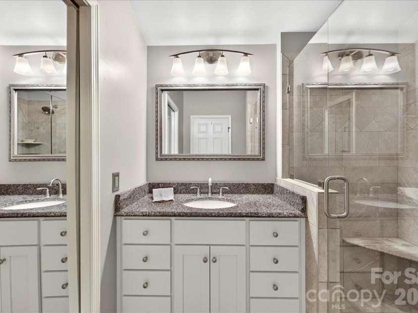 505 Glen Ellyn Court, Charlotte, NC 28213.  MLS# CAR4400624, YatesRealty ID 35834. 