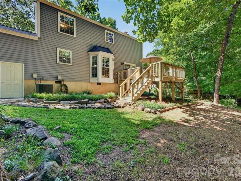 505 Glen Ellyn Court, Charlotte, NC 28213.  MLS# CAR4400624, YatesRealty ID 35834. 