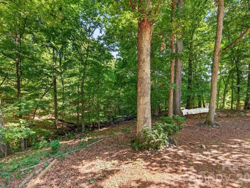 505 Glen Ellyn Court, Charlotte, NC 28213.  MLS# CAR4400624, YatesRealty ID 35834. 