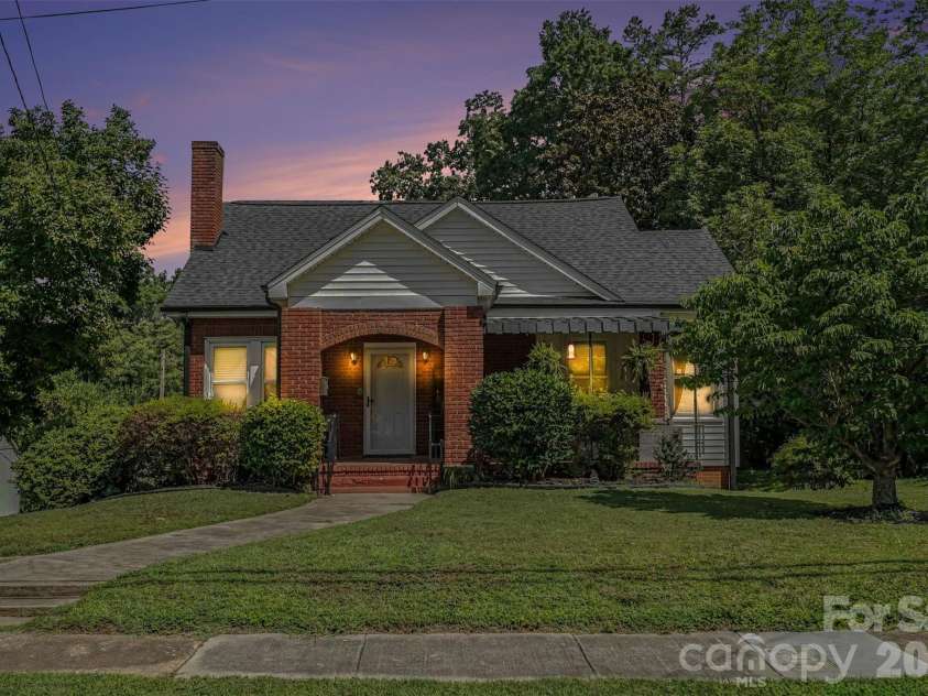 89 Hillcrest Avenue, Concord, NC 28025.  MLS# CAR4399050, YatesRealty ID 35835. 
