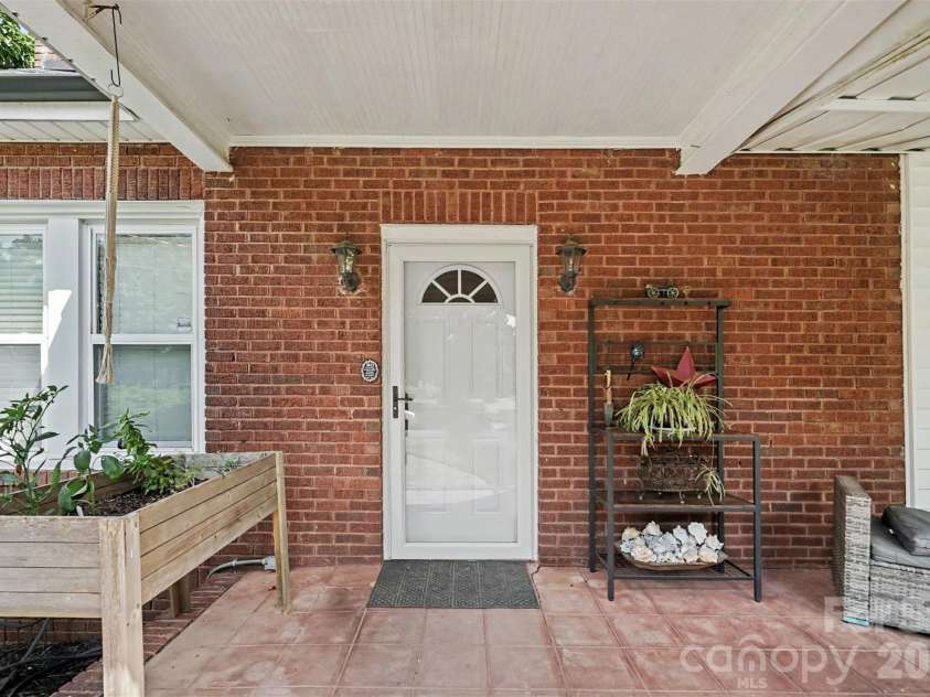 89 Hillcrest Avenue, Concord, NC 28025.  MLS# CAR4399050, YatesRealty ID 35835. 