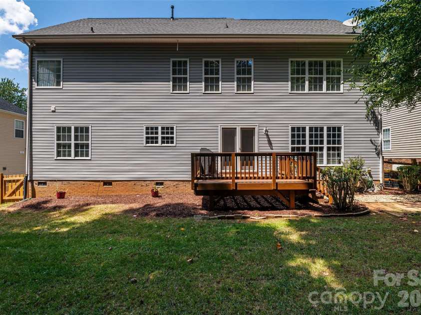 14427 Maclauren Lane, Huntersville, NC 28078.  MLS# CAR4400774, YatesRealty ID 35836. 