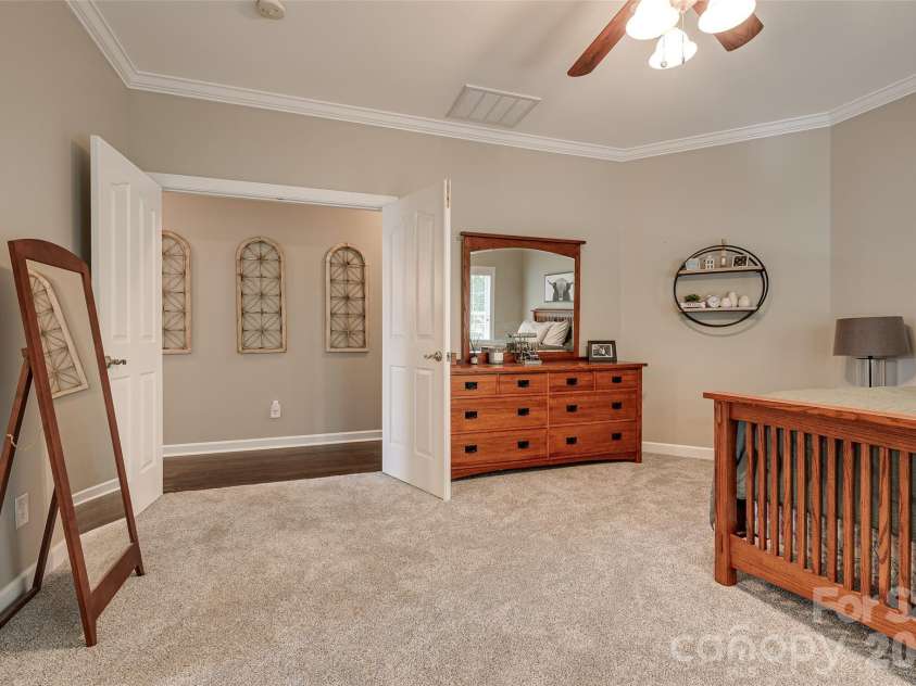 14427 Maclauren Lane, Huntersville, NC 28078.  MLS# CAR4400774, YatesRealty ID 35836. Primary Bedroom