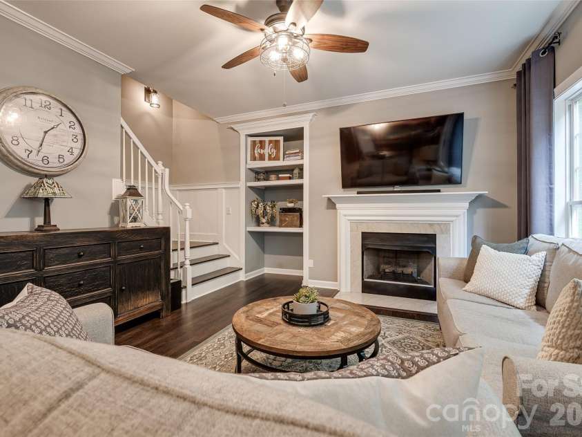 14427 Maclauren Lane, Huntersville, NC 28078.  MLS# CAR4400774, YatesRealty ID 35836. Sitting area in Great room