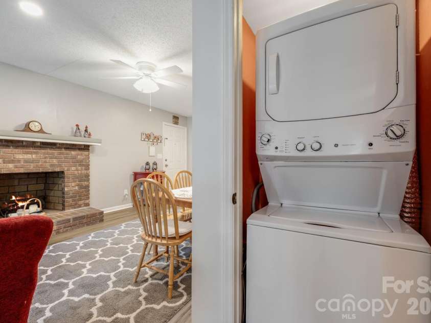 1325 4th Avenue, Hendersonville, NC 28739.  MLS# CAR4399110, YatesRealty ID 35837. 