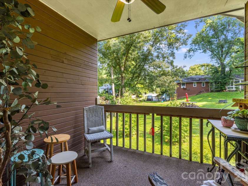 1325 4th Avenue, Hendersonville, NC 28739.  MLS# CAR4399110, YatesRealty ID 35837. 