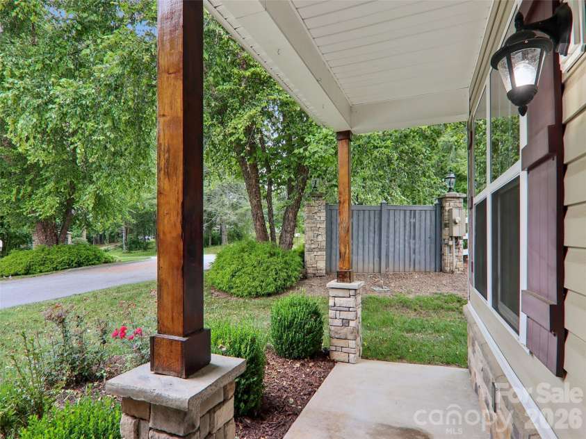 11 Eagle Pointe Way, Flat Rock, NC 28731.  MLS# CAR4401668, YatesRealty ID 35838. 