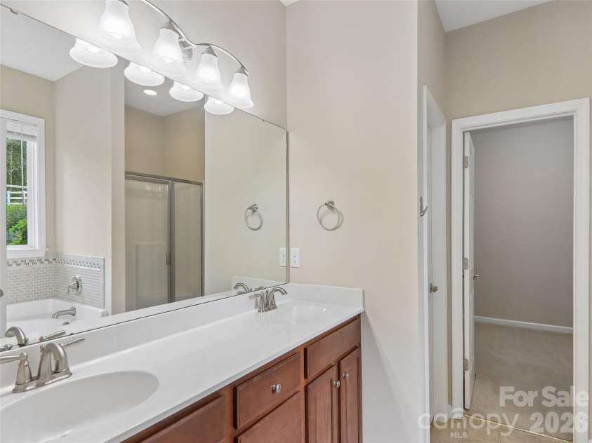 11 Eagle Pointe Way, Flat Rock, NC 28731.  MLS# CAR4401668, YatesRealty ID 35838. 