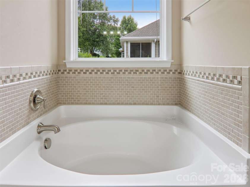 11 Eagle Pointe Way, Flat Rock, NC 28731.  MLS# CAR4401668, YatesRealty ID 35838. 