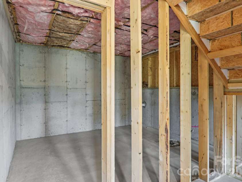 843 Adelston Lane, Asheville, NC 28804.  MLS# CAR4402339, YatesRealty ID 35839. 
