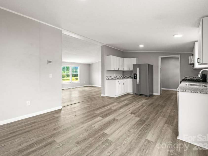 1133 Lynn Lane, Catawba, NC 28609.  MLS# CAR4275480, YatesRealty ID 3584. Dining area