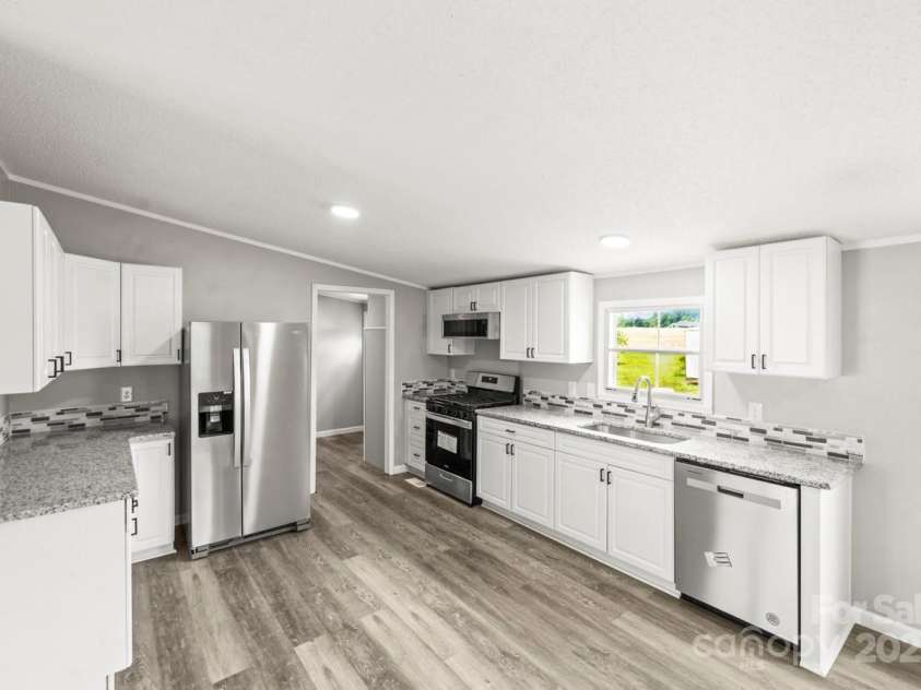 1133 Lynn Lane, Catawba, NC 28609.  MLS# CAR4275480, YatesRealty ID 3584. New kitchen cabinets