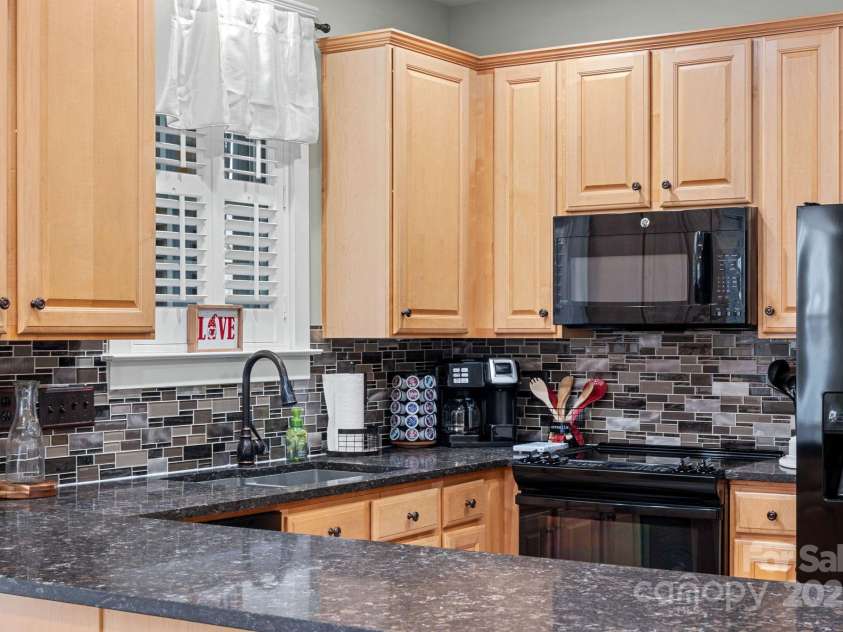 16504 Knox Run Road, Huntersville, NC 28078.  MLS# CAR4228827, YatesRealty ID 3584. 