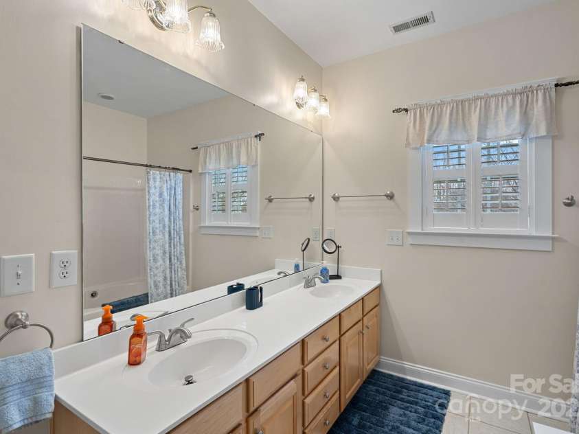 16504 Knox Run Road, Huntersville, NC 28078.  MLS# CAR4228827, YatesRealty ID 3584. 