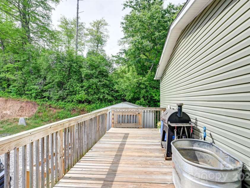 208 Stillwater Springs Road, Burnsville, NC 28714.  MLS# CAR4260579, YatesRealty ID 3584. 