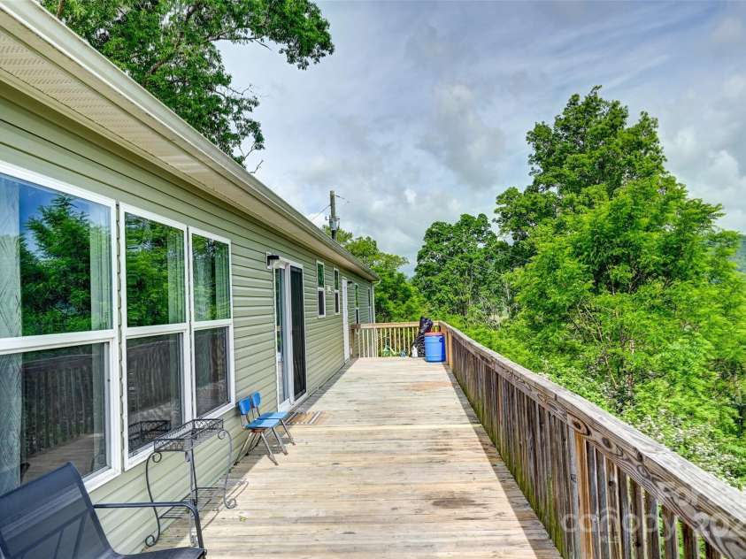 208 Stillwater Springs Road, Burnsville, NC 28714.  MLS# CAR4260579, YatesRealty ID 3584. 