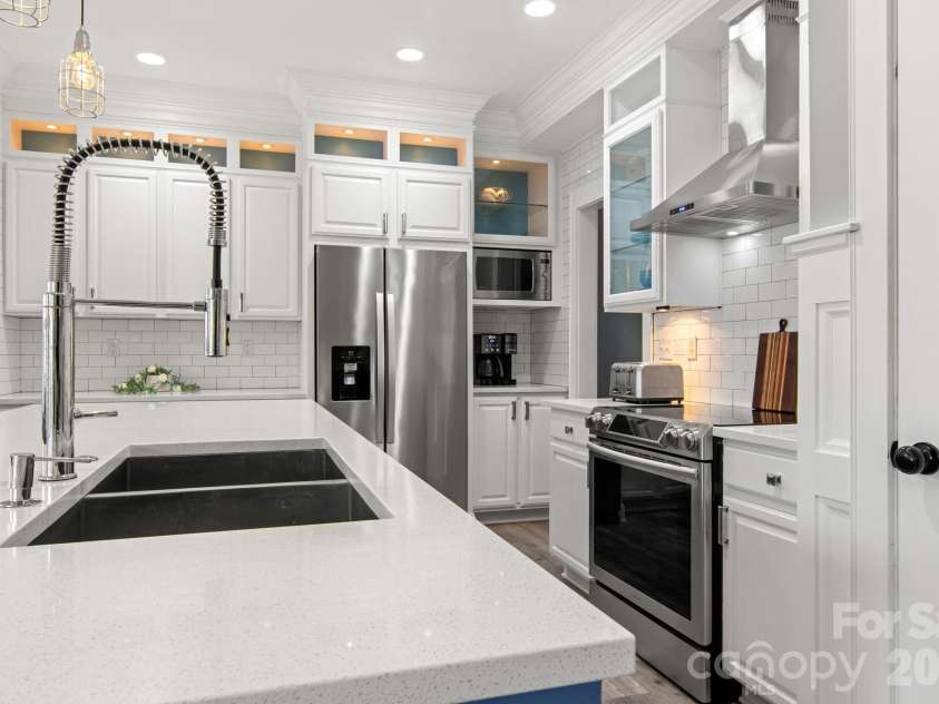 9219 Ducati Lane, Cornelius, NC 28031.  MLS# CAR4349891, YatesRealty ID 35840. 
