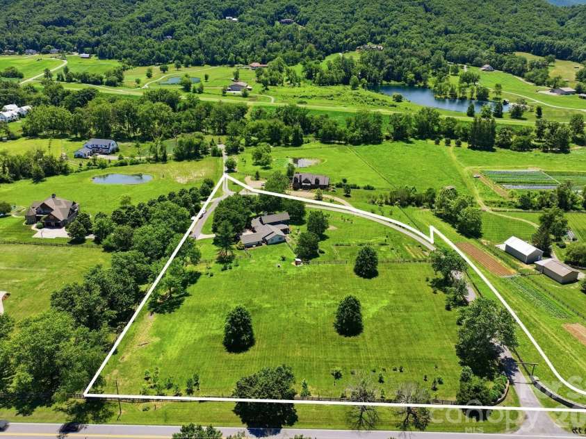 114 Cane Creek Ranch Drive, Fletcher, NC 28732.  MLS# CAR4395203, YatesRealty ID 35841. 